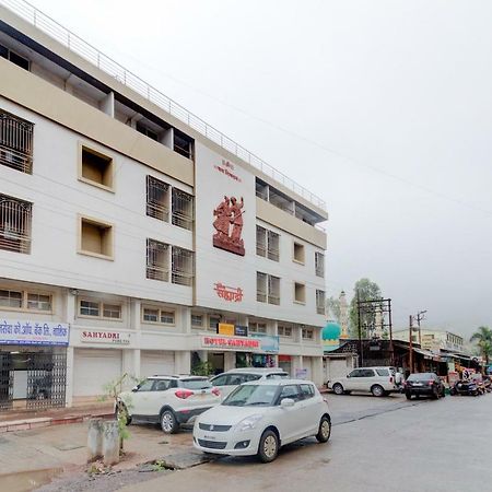 Spot On 41871 Hotel Sahyadri Spot Тримбак Екстериор снимка