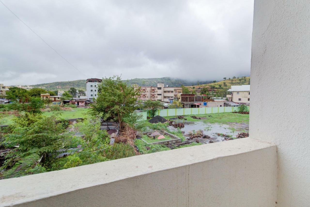 Spot On 41871 Hotel Sahyadri Spot Тримбак Стая снимка